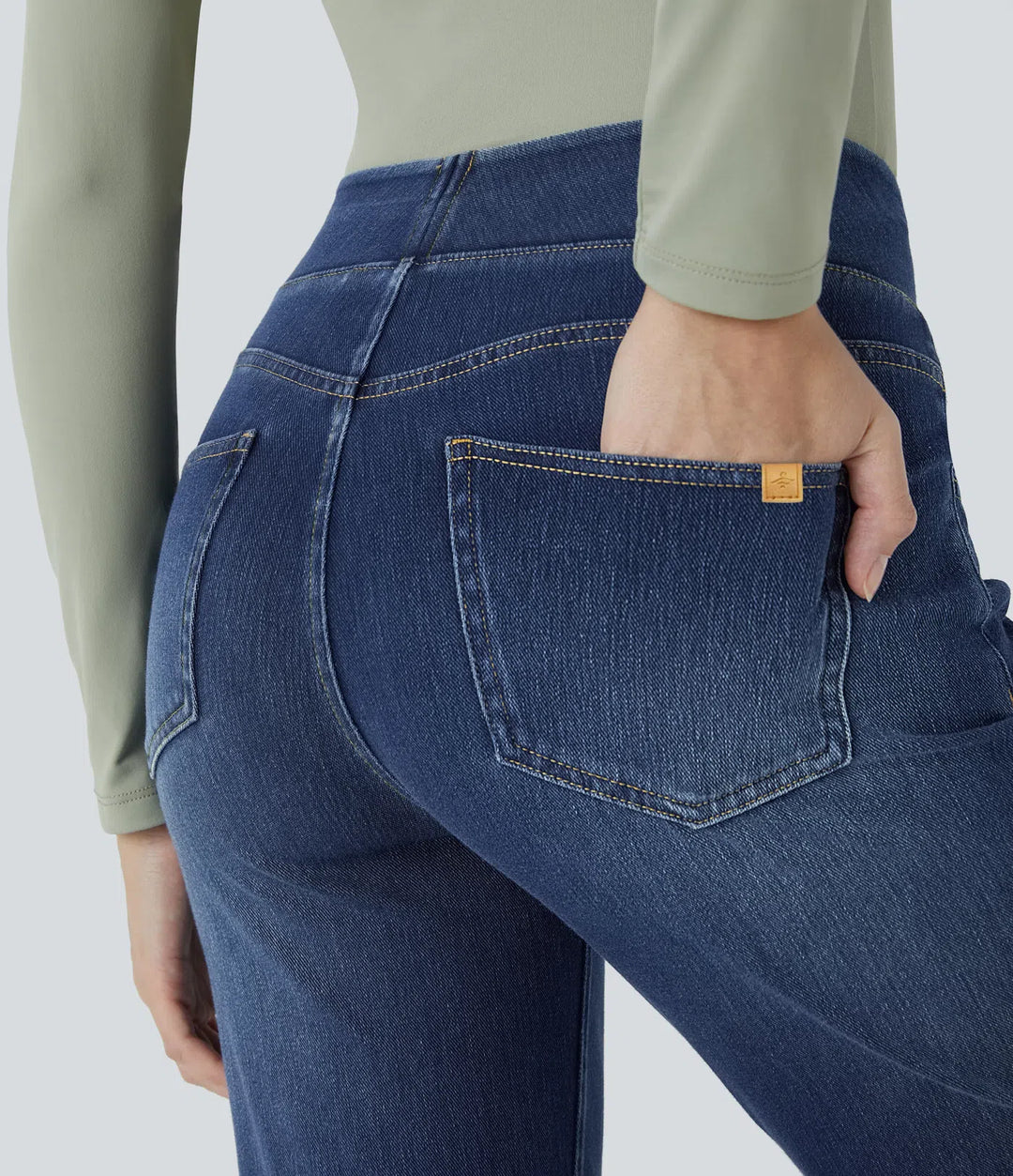 Halara Flex jeansy bootcut z wysokim stanem i kieszeniami, prane, na co dzień