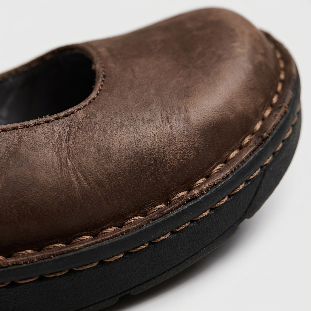 BUTY PŁASKIE Z NAPISEM