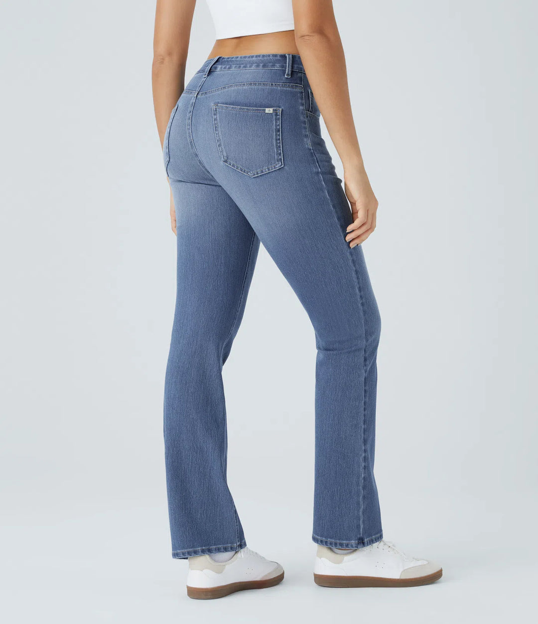 Halara Flex dżinsy z wysokim stanem i kieszeniami, prane, codzienny krój bootcut