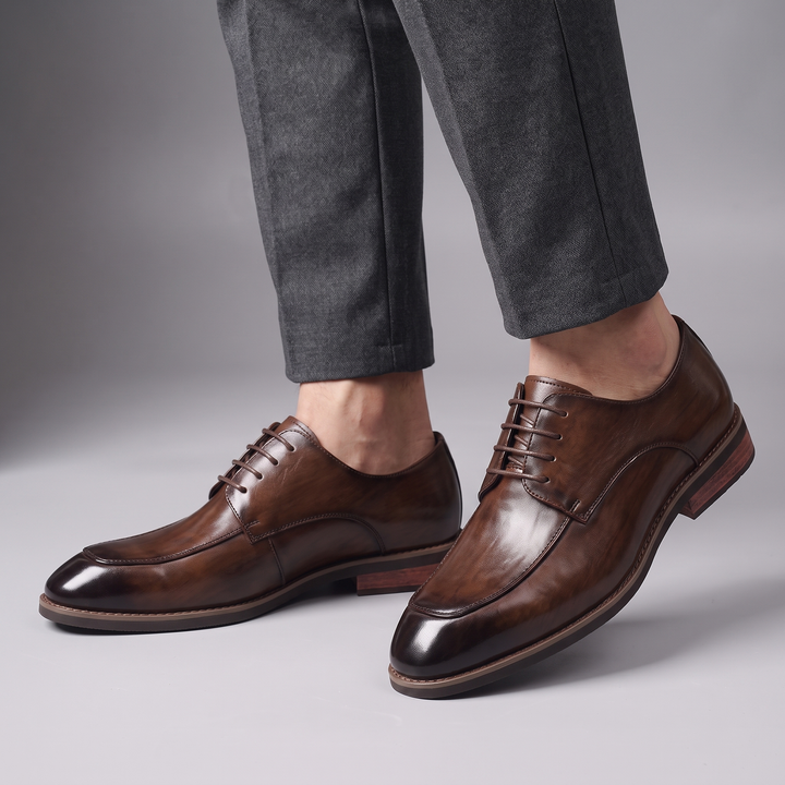 Eleganckie, formalne buty sznurowane
