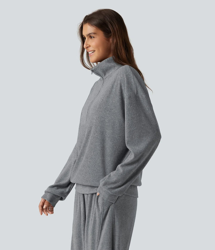 Ze stójką i długim rękawem bluza na co dzień