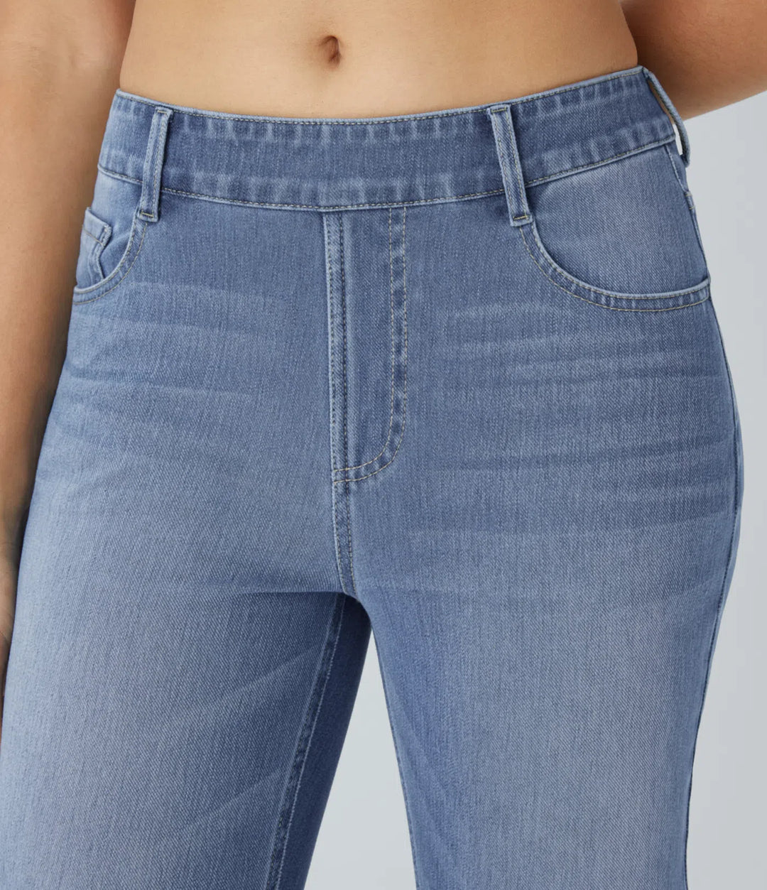 Halara Flex dżinsy z wysokim stanem i kieszeniami, prane, codzienny krój bootcut