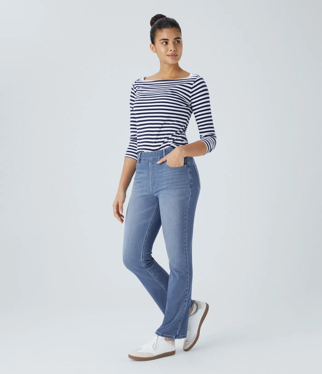 Halara Flex dżinsy z wysokim stanem i kieszeniami, prane, codzienny krój bootcut