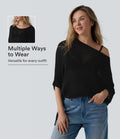 Na jedno ramię z rękawem 1/2 z rozcięciem u dołu oversize sweter na co dzień z kieszenią