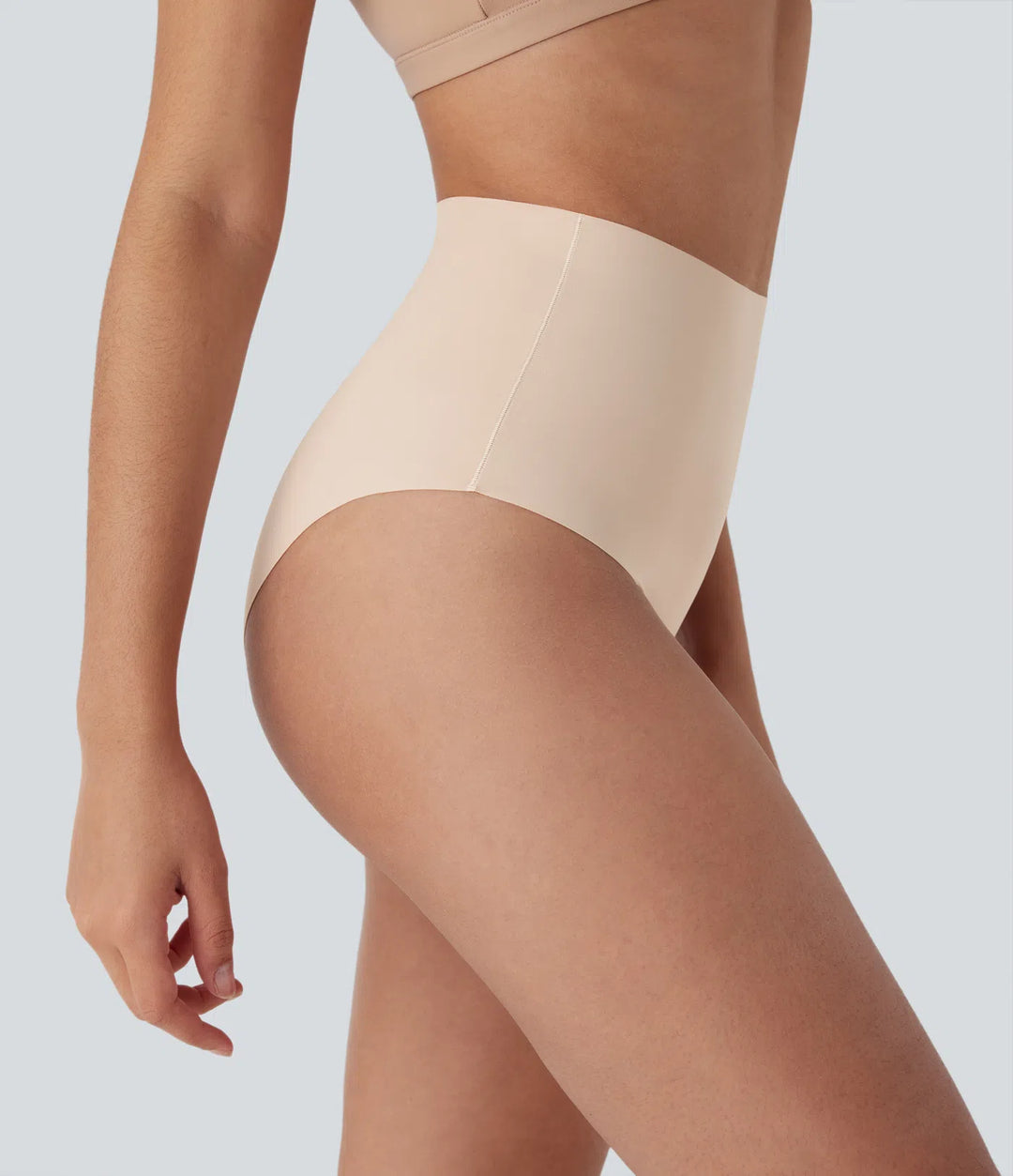 Wysokie majtki modelujące do noszenia w domu